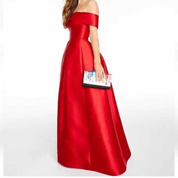 Dress - Picture 3 of 6